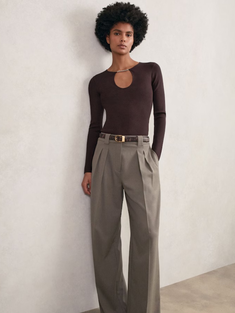Reiss Tilly Keyhole Knit Top With Chain Detail Long-Sleeve In Plum